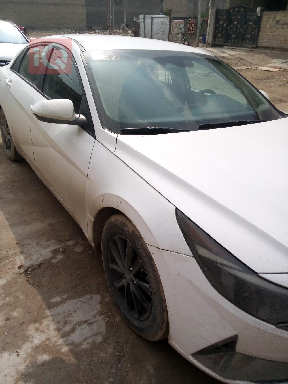 هیوندای ئەلەنترا